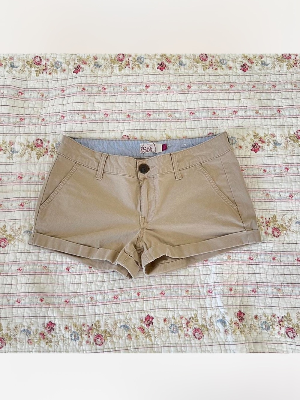 SO Women's Tan Roll-Cuff Cotton Shorts